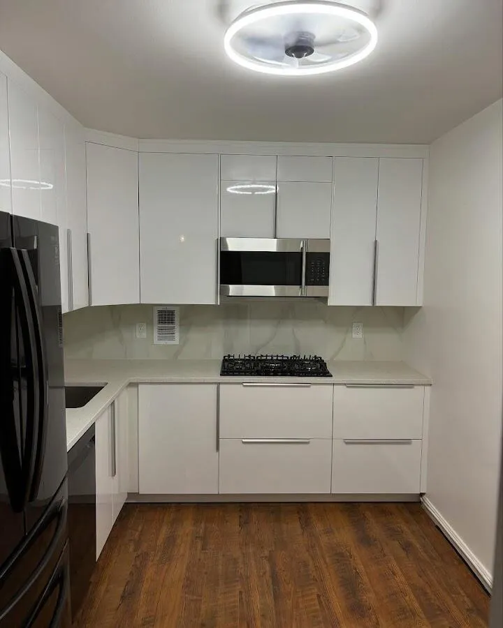 Renovated kitchen with quartz countertops in Farmers Branch